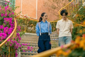 Không còn hát nhạc thất tình, Bảo Anh ngọt ngào cùng Cheng trong “Có anh ở&nbsp;đây”