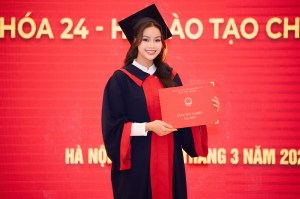 Á hậu Đào Hiền tốt nghiệp đại học, tiết lộ học cao học