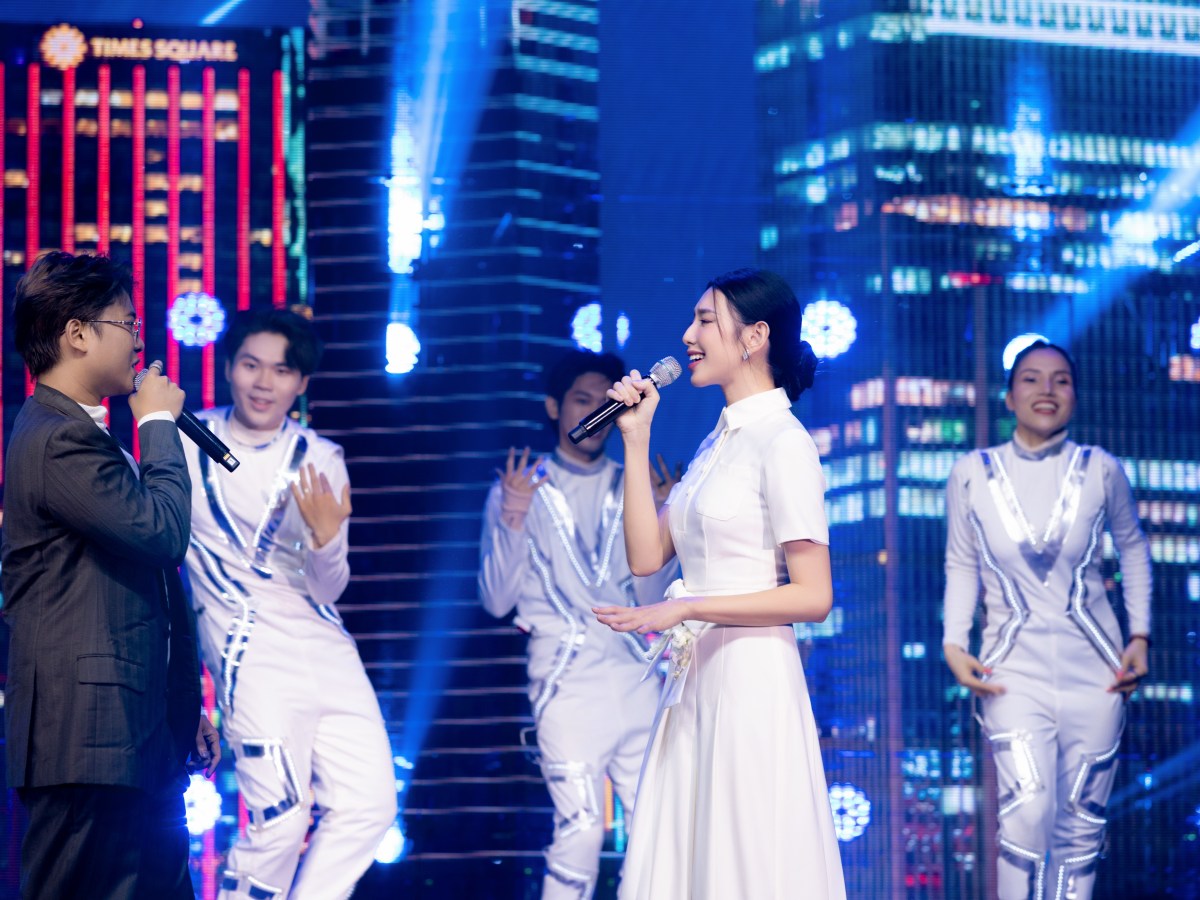 Vừa ra mắt MV, Thuỳ Tiên đã đi hát tại sân khấu&nbsp;lớn