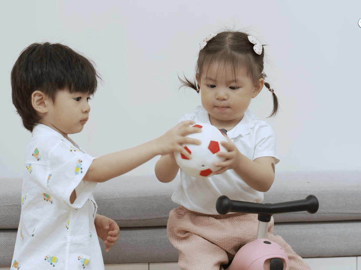 Mẹ Vắng Nhà Ba Là Siêu Nhân Tập 13: Cici nay đã lớn; Xoài Dừa nhiệt tình tiếp đón Pam Yêu Ơi 