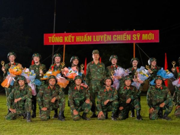 Uyển Ân chuyển mình mạnh mẽ trở thành Quán Quân trong lòng đồng&nbsp;đội