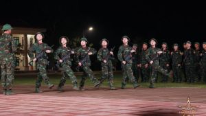 Hòa Minzy bị chỉ huy “chê” vì sai động tác; Mạc Văn Khoa, Thanh Duy nhăn nhó “ke&nbsp;chân”