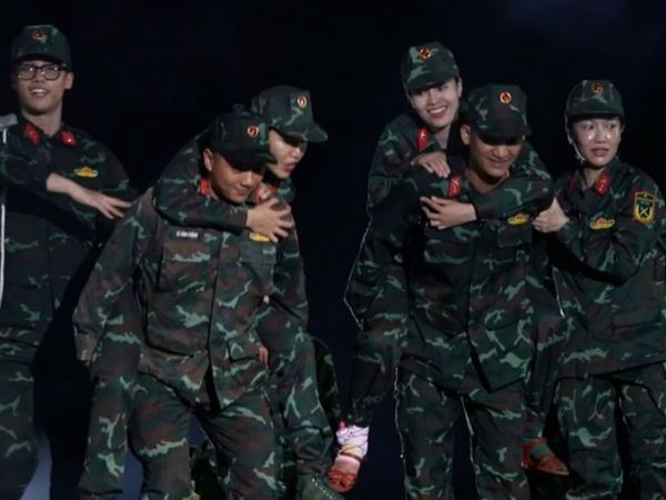 Sao Nhập Ngũ tập 3: Khoảnh khắc chia tay xúc động của Ninh Dương Lan&nbsp;Ngọc