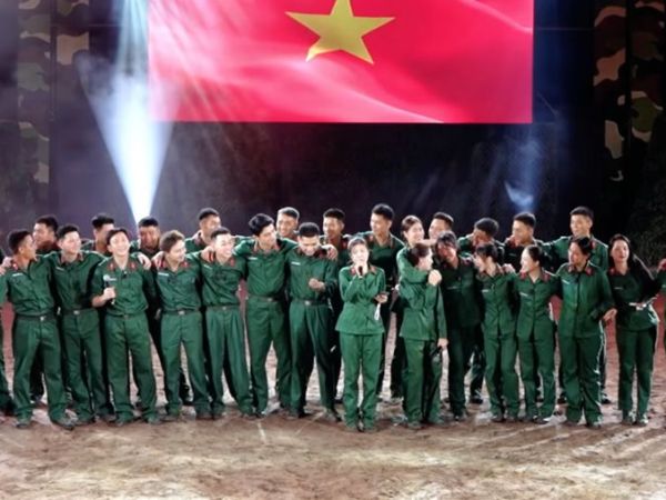Dàn nghệ sĩ Sao Nhập Ngũ cùng Trang Pháp mang đến phiên bản gấp đôi xúc động cho “Mãi Là Người Việt&nbsp;Nam”